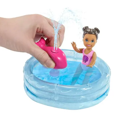 Barbie Bebek Bakıcısı Bebeği ve Aksesuarları Oyun Seti - 2