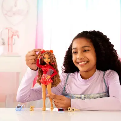 Barbie Dream Besties Ana Karakter Bebekler Teresa (1)