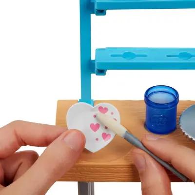 Barbie'nin Sanat Atölyesi Oyun Seti - 4