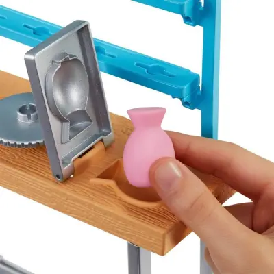 Barbie'nin Sanat Atölyesi Oyun Seti - 10