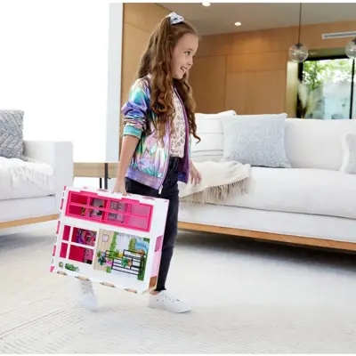 Barbie'nin Taşınabilir Portatif Evi - 8