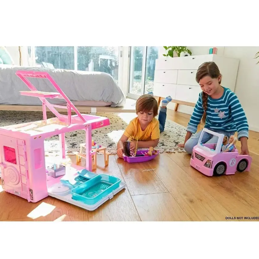 Barbie'nin Üçü Bir Arada Rüya Karavanı - 1