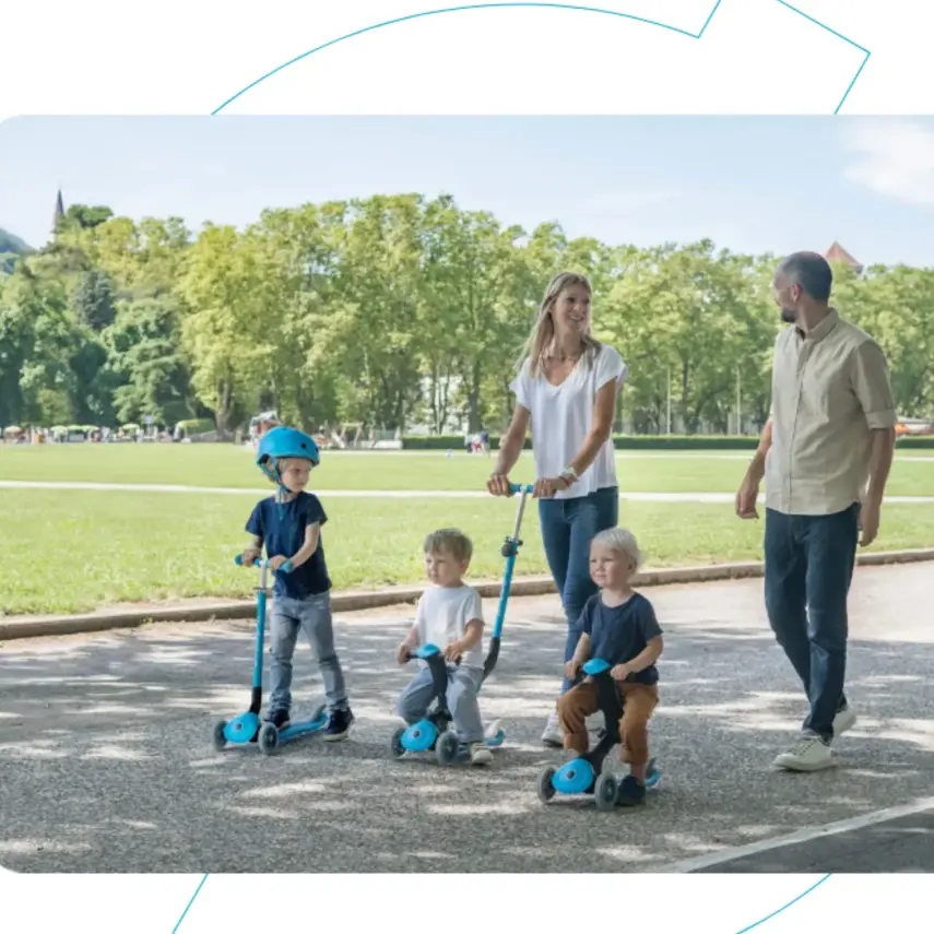 Globber Go Up Deluxe Işıklı Scooter Mavi - 4