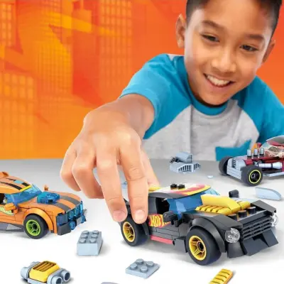 Hot Wheels Aksesuarlı Dörtlü Araç Set (1)