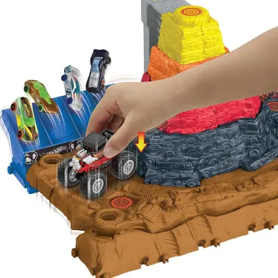 Hot Wheels Monster Trucks Muhteşem Çarpışma Arenası - 4