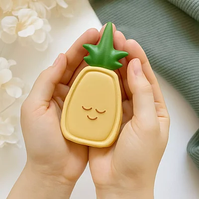 Hubble Doğal Bebek Diş Kaşıyıcı Ve Oyuncağı (%100 Doğal Kauçuk) Ananas - 3