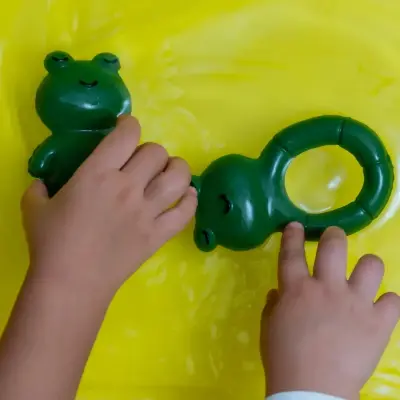 Hubble Doğal Bebek Diş Kaşıyıcı Ve Oyuncağı (%100 Doğal Kauçuk) Kurbağa Halkalı - 4