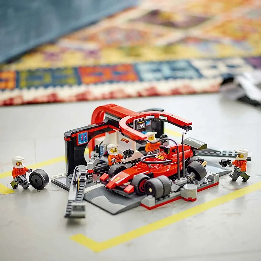 LEGO City Ferrari Arabalı F1 Pit Stop ve Pit Ekibi 60443 - 4