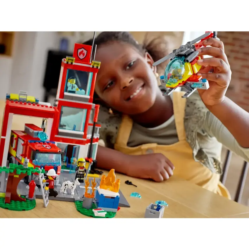 LEGO City İtfaiye Merkezi 60320 - 8
