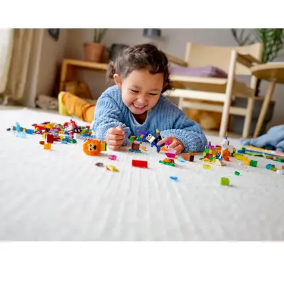 LEGO Classic Yaratıcı Şeffaf Yapım Parçaları 11013 - 3