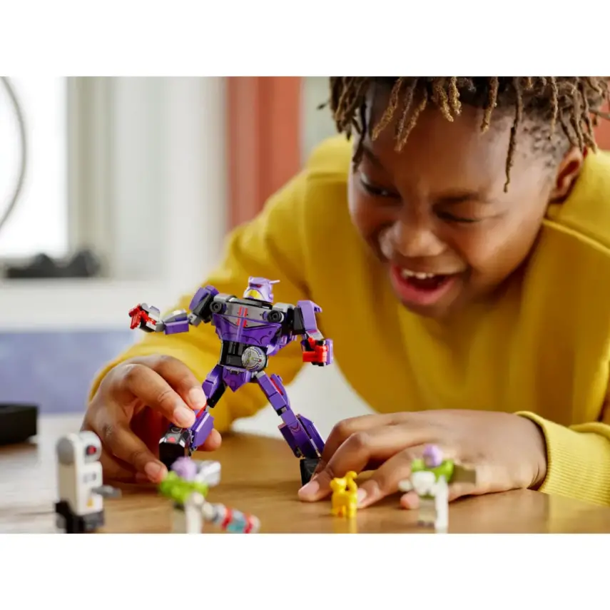 LEGO Disney ve Pixar Lightyear Zurg Savaşı 76831 - 11
