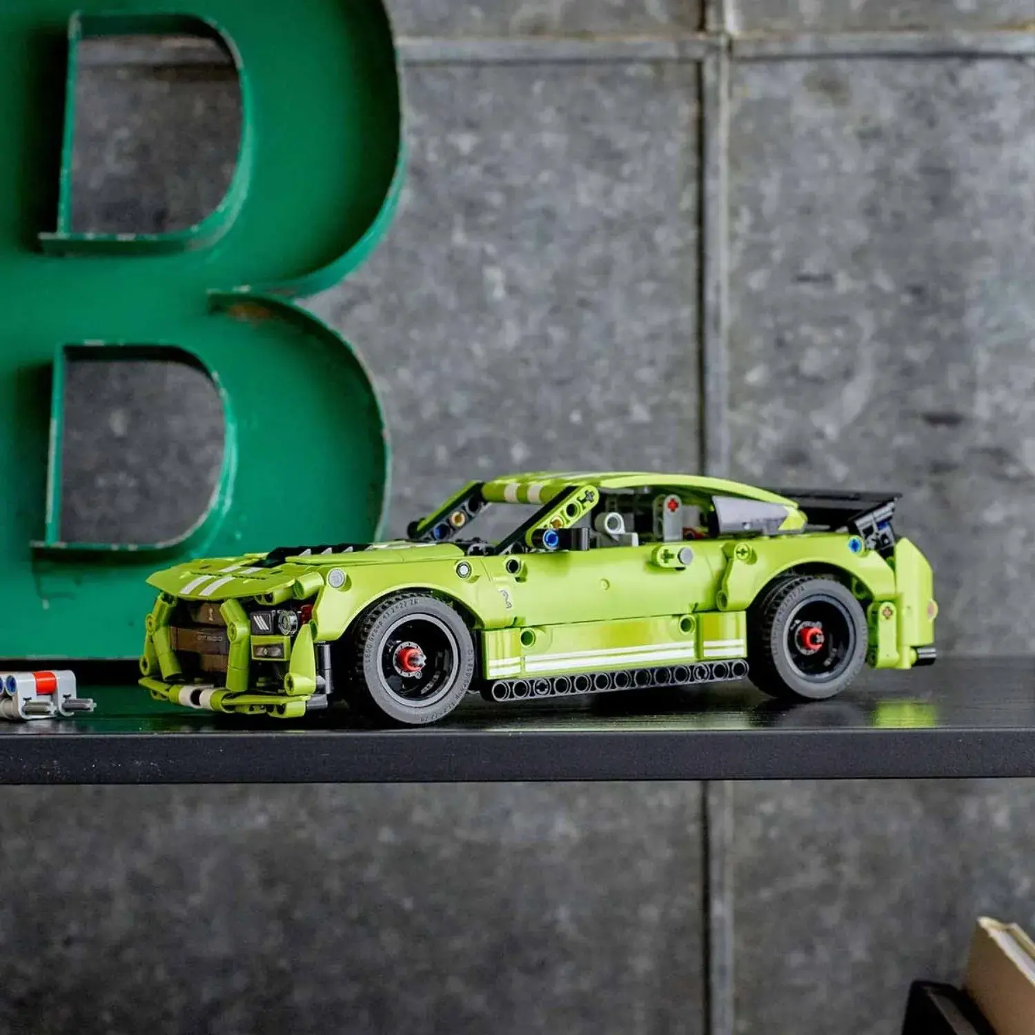 LEGO Technic Ford Mustang Shelby GT500 42138 | Satın Al