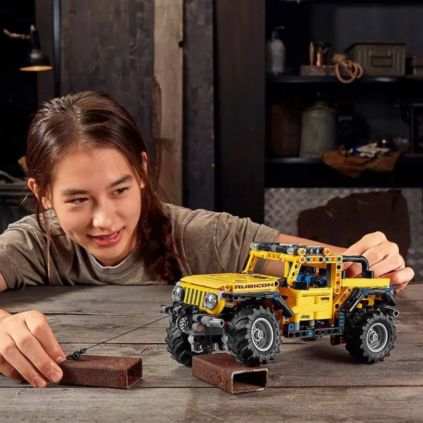 LEGO Technic Jeep® Wrangler 42122 - 10
