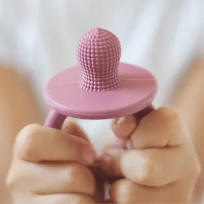 Oioi Gummy Silikon Diş Kaşıyıcı 3+ Ay Mellow Yellow - 2