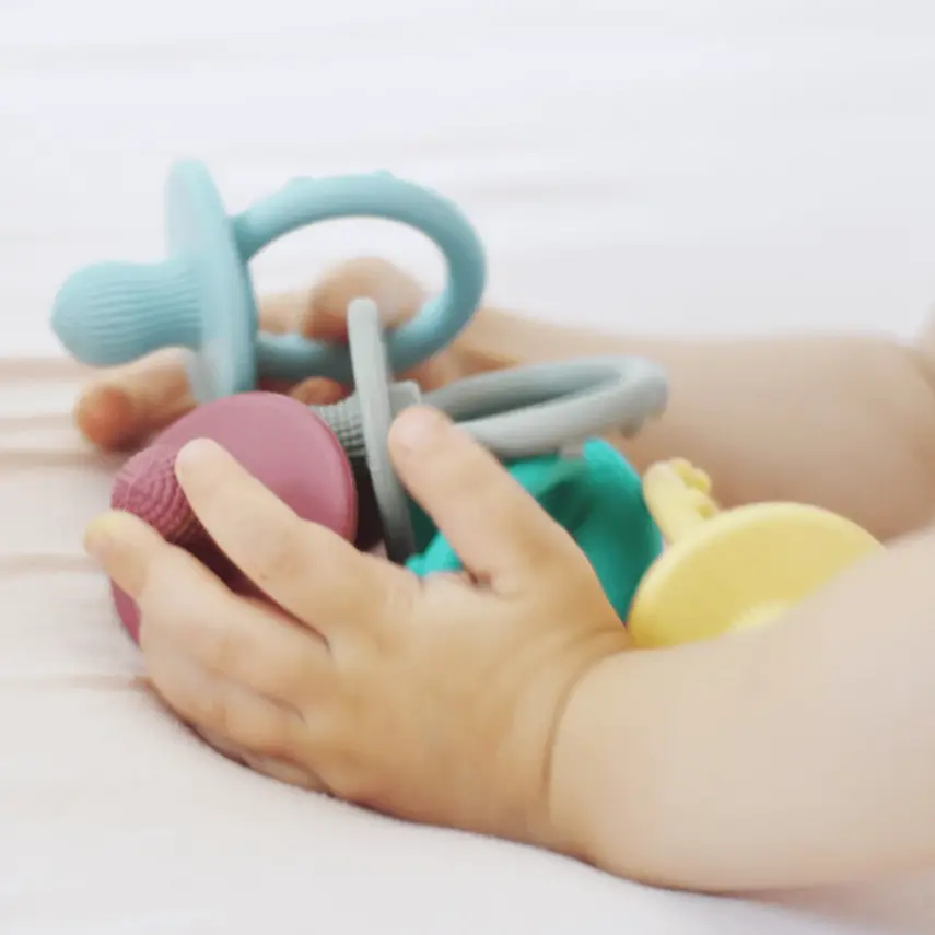 OiOi Gummy Silikon Diş Kaşıyıcı 3+ Ay Pinky Pink - 6