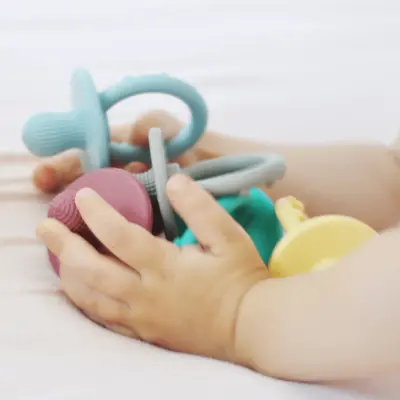 Oioi Gummy Silikon Diş Kaşıyıcı 3+ Ay Velvet Rose - 3