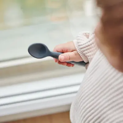 OiOi Puzzle Vakumlu Mama Tabağı + Nam Nam Mama Kaşığı Aqua Green - Powder Grey - 3