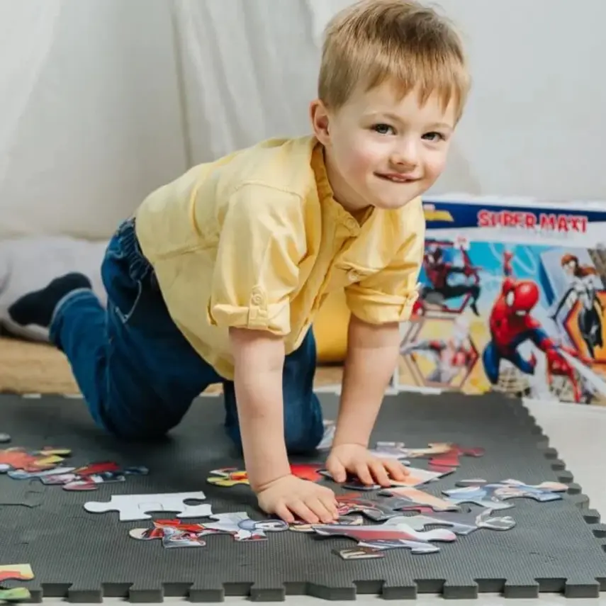 Trefl 24 Parça Puzzle Süper Maxi Spiderman - 6